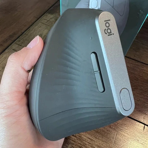 Logitech mouse - Picture 3 of 5